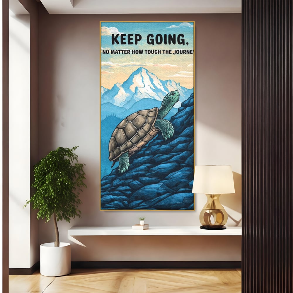 Tablou canvas cu ilustratie motivationala cu testoasa pe munte, in rama de aluminiu auriu